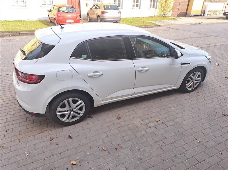 Renault Mégane 1,5 dCi - fotka 10 z 38