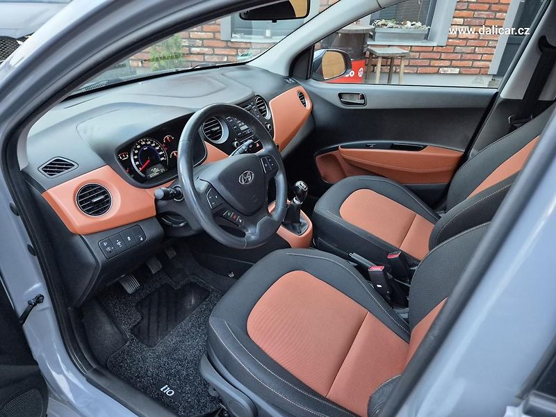 Hyundai i10 (2013) 1.2i 64 KW Klima FIFA Edice - fotka 30 z 53