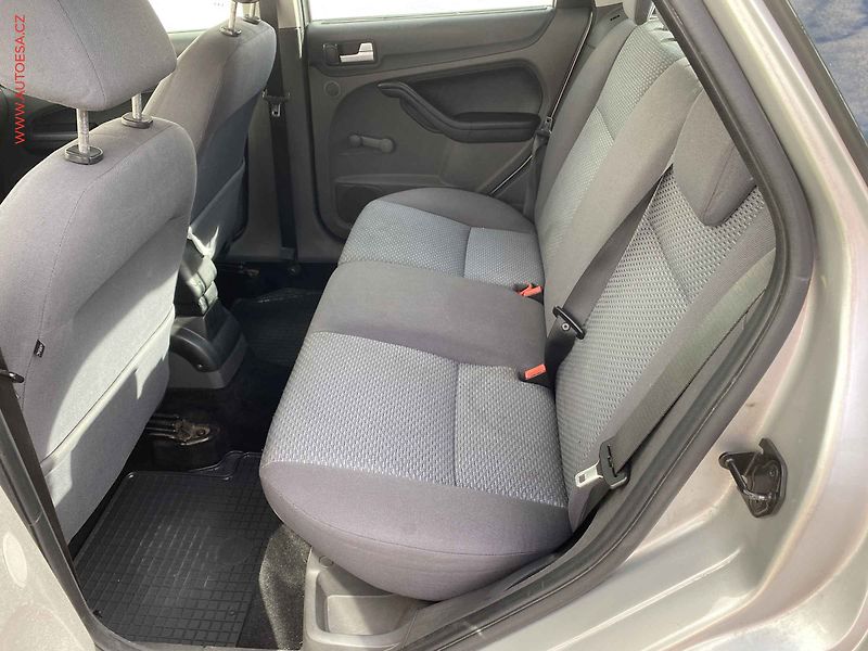 Ford Focus (2005) 1.6TD, 1.maj, servis.kniha - fotka 10 z 16