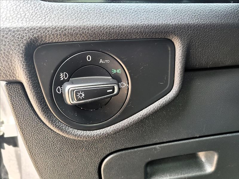 Volkswagen Touran 1,5 Již není k dispozici - fotka 38 z 50