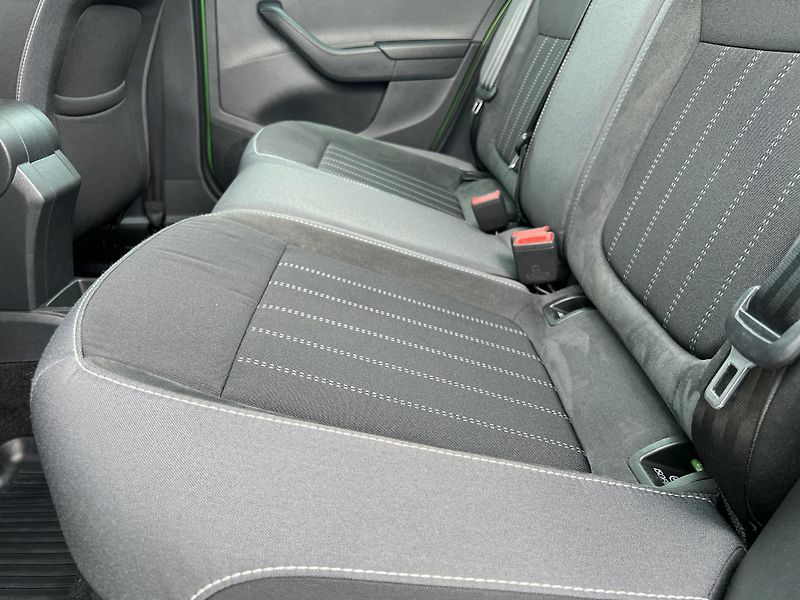 Škoda Fabia Style+ 1.0TSi KAMERA ČR 1.MAJ. - fotka 28 z 46