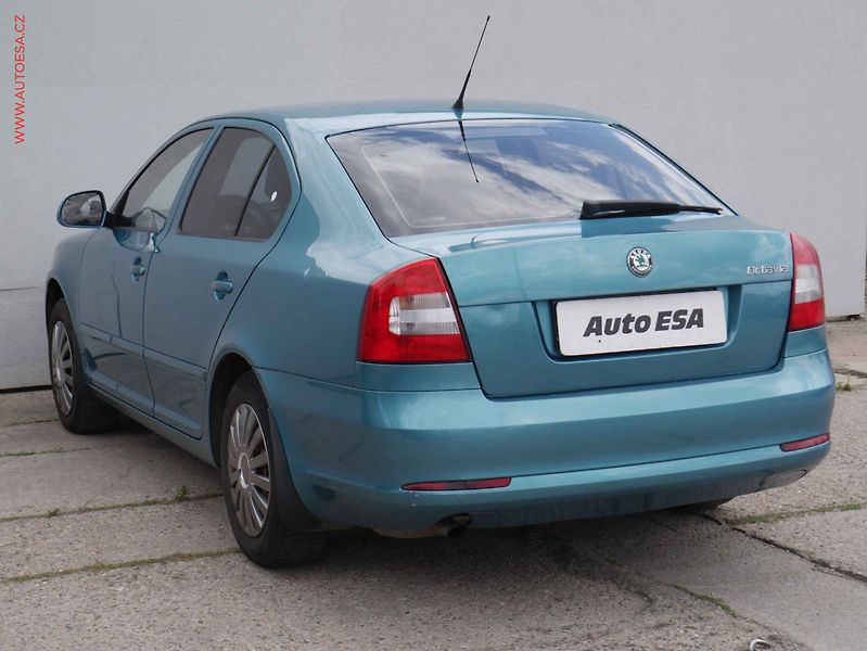 Škoda Octavia (2011) 1.2 TSI, 2.maj,ČR, AC, el. - fotka 4 z 14