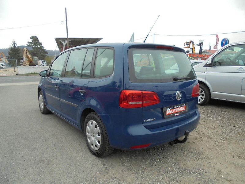 Volkswagen Touran (2011) 1.6TDI-77kw-7MÍST-DSG-KŮŽE - fotka 5 z 12