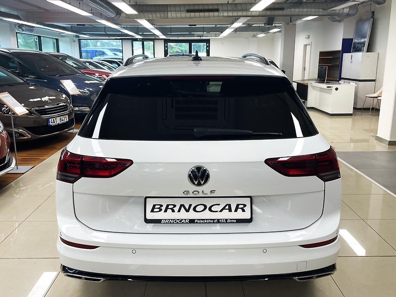 Volkswagen Golf Variant R-LINE 2.0TDI 110kW, ČR - fotka 5 z 32