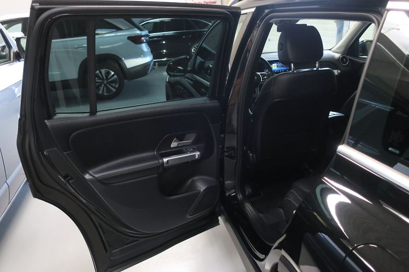 Mercedes-Benz GLB (2022) 220 D 4MATIC - fotka 41 z 48