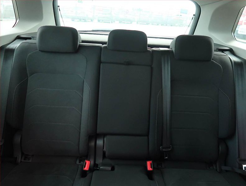 Volkswagen Tiguan (2022) Life 2.0 TDI - fotka 10 z 23