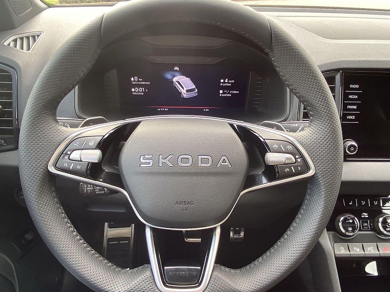 Škoda Karoq (2025) 2,0 TDI 110kW 4x4 DSG Sportlin - fotka 18 z 33