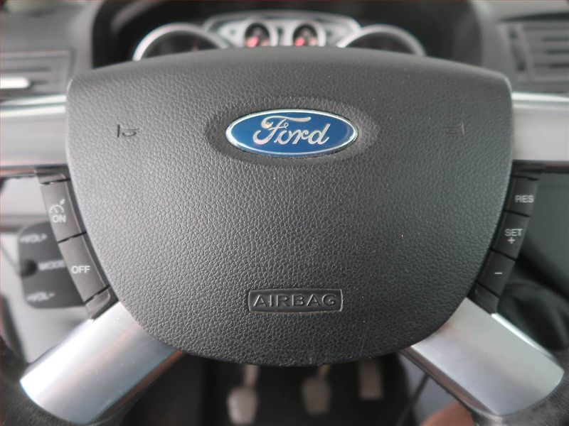 Ford C-MAX (2008) 1.6 i, po STK, plně pojízdný - fotka 16 z 18