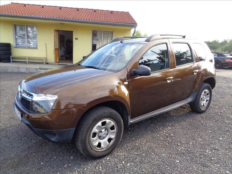 Dacia Duster 1,6 - fotka 11 z 15