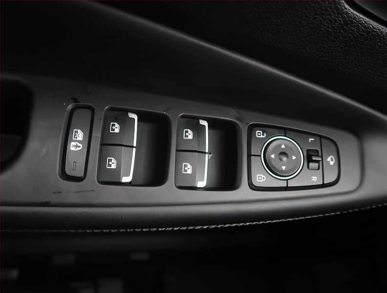 Hyundai Santa Fe (2022) Plug-in Hybrid - fotka 15 z 18