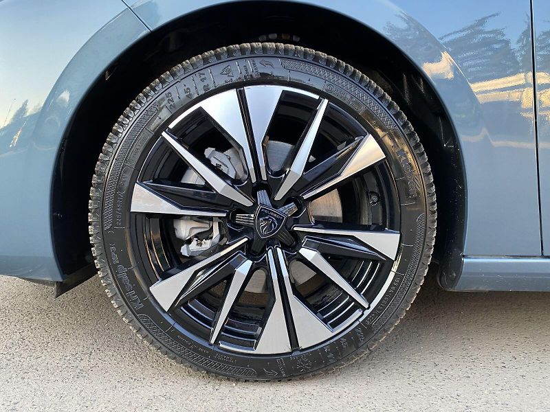 Peugeot 308 (2026) SW ALLURE Hybrid 145 e-DCS6 - fotka 17 z 17