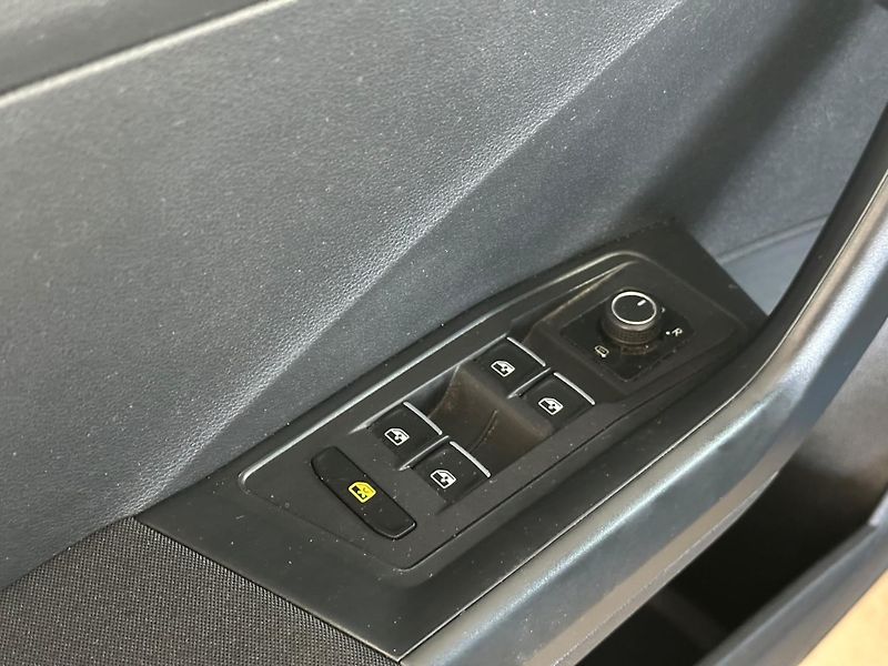 Volkswagen T-Roc (2019) 1,6 TDi, 116HP,nová STK - fotka 16 z 18