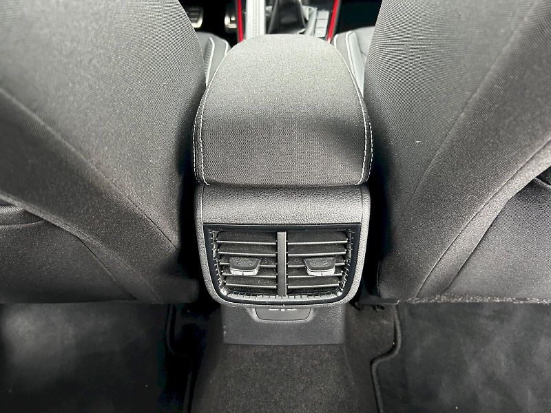 Škoda Fabia (2025) 1.0 TSI 85kW MP6 Monte Carlo - fotka 28 z 35