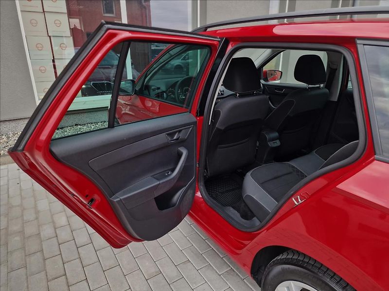 Škoda Fabia 1.0TSI Tour, původ ČR, 1.Maj. - fotka 18 z 49