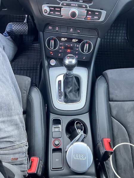 Audi Q3 2.0TDI 110KW,4x4,NAVI,TZ,LED,1 - fotka 42 z 55