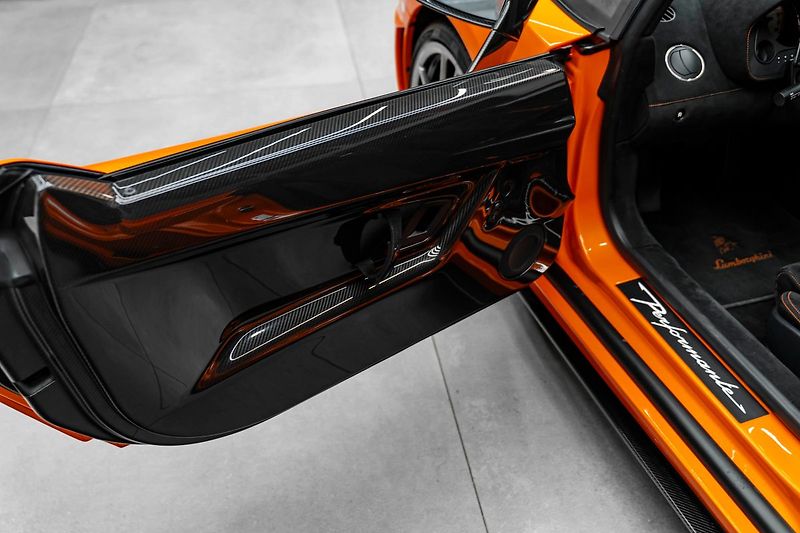 Lamborghini Gallardo Performante - fotka 20 z 36