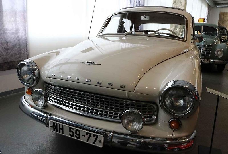 Tento čtyřtaktní Wartburg se vyráběl jen necelé tři roky