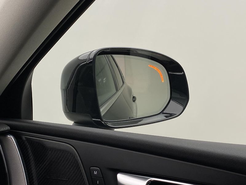 Volvo XC60 B5 AWD INSCRIPTION AUT  - fotka 38 z 51