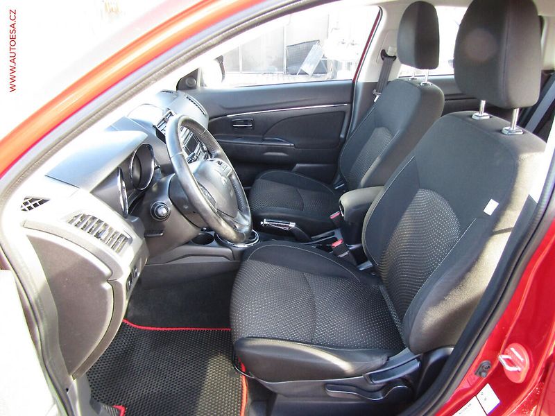 Mitsubishi ASX (2015) 1.6 MIVEC, ČR, AC, temp - fotka 9 z 18