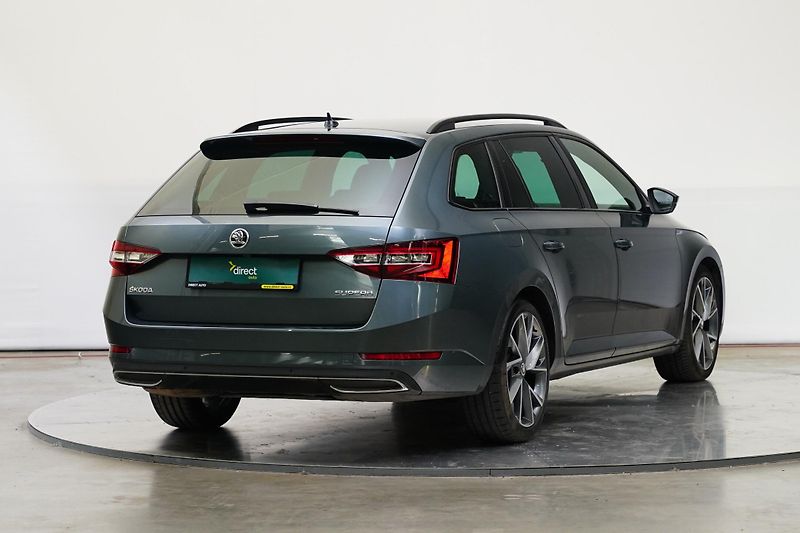 Škoda Superb - fotka 2 z 29