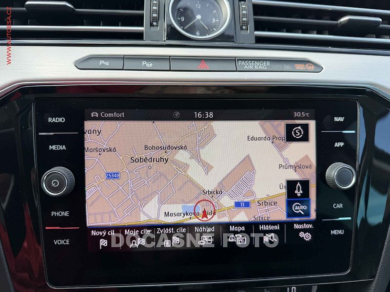 Volkswagen Passat (2018) 2.0TDi, ČR, Highline - fotka 18 z 19