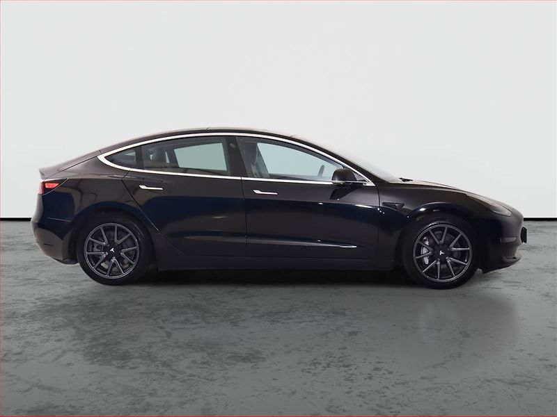 Tesla Model 3 (2019) Std Range Plus 52kWh, SoH 80% - fotka 6 z 25
