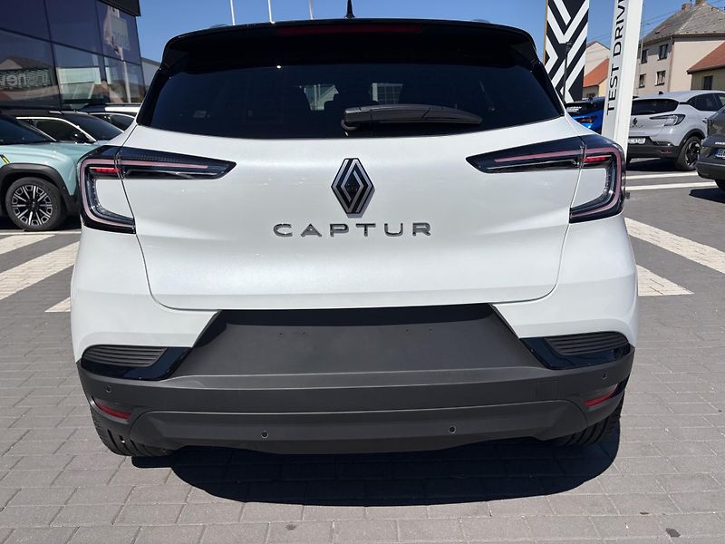 Renault Captur techno mild hybrid 140 EDC - fotka 6 z 8