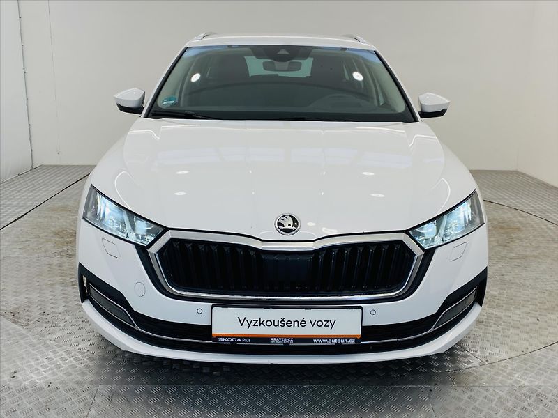 Škoda Octavia 2,0 TDI 110kW DSG Style Plus - fotka 4 z 30
