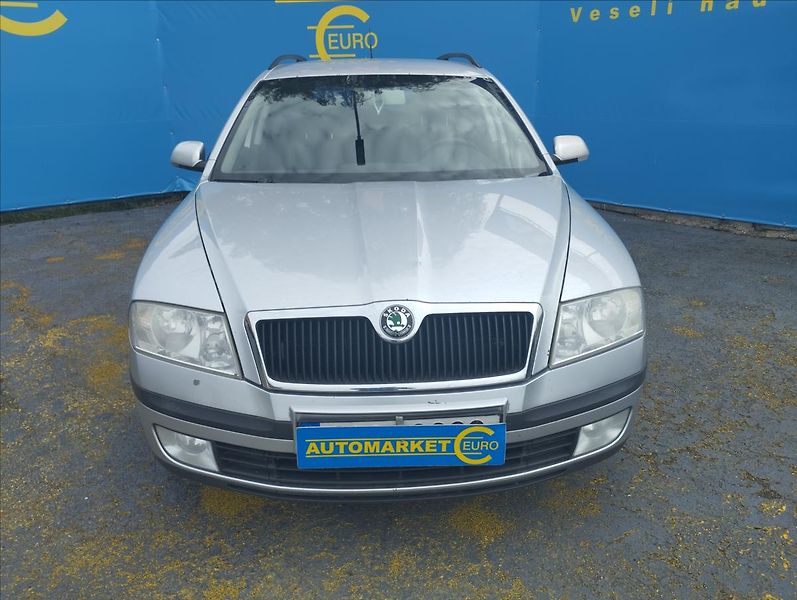 Škoda Octavia 1,9 77KW - fotka 2 z 20