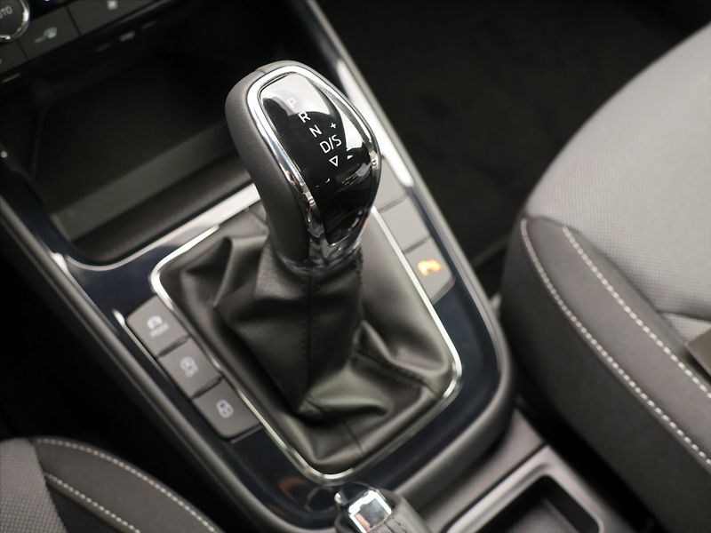 Škoda Fabia 1,0 TSi DSG Edice 130let DPH - fotka 29 z 38