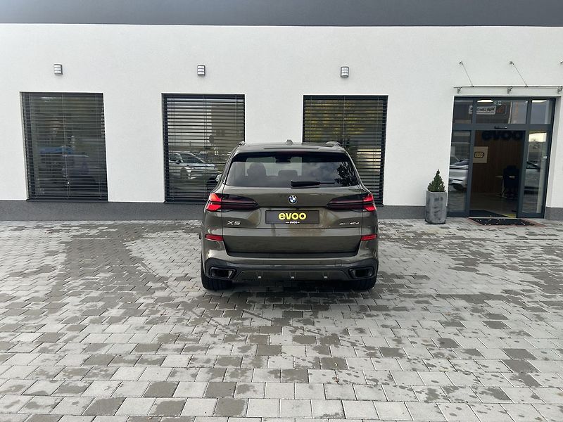 BMW X5 xDrive40d M Sport Pro - fotka 5 z 33