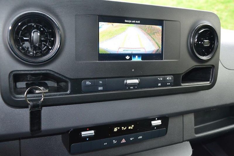 Mercedes-Benz Sprinter 317 CDi 125kW  Camper TOP - fotka 15 z 51