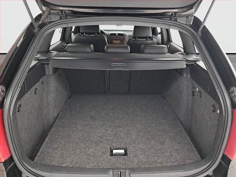 Škoda Octavia (2006) RS 2.0 TFSI, Tempomat - fotka 13 z 17
