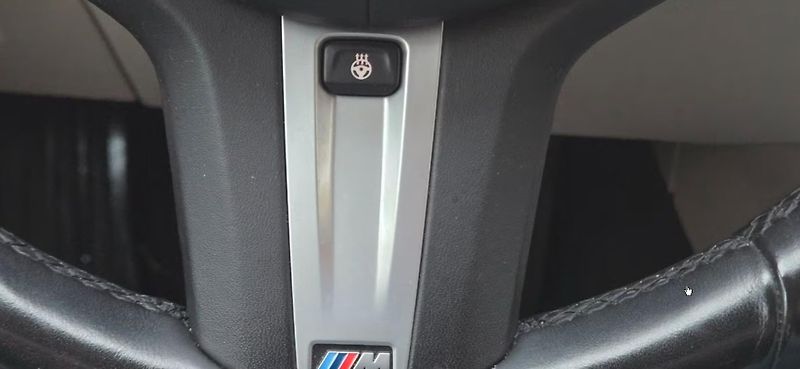 BMW Řada 5 530e xDrive Bílý interiér Taž. - fotka 19 z 25