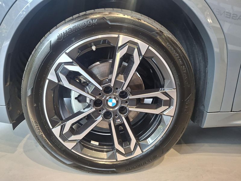 BMW X2 xDrive20d M-Sport - fotka 7 z 27