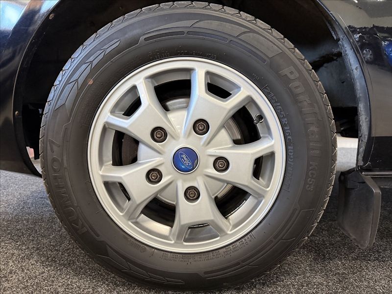 Ford Tourneo Custom 2,2 TitaniumX,114kW,po servisu - fotka 28 z 31
