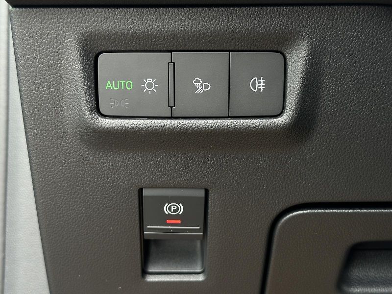 Škoda Kodiaq Exclusive 1.5TSi iV 150kW DSG - fotka 16 z 52