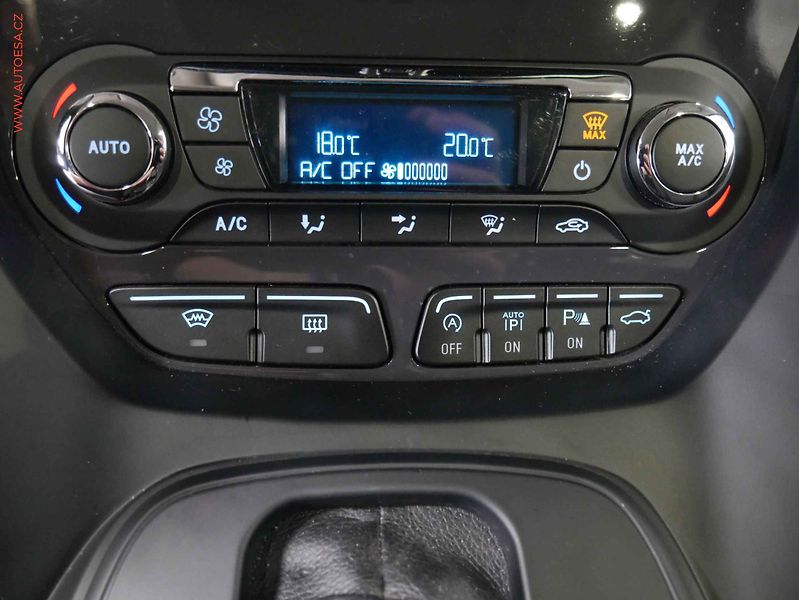 Ford Kuga (2016) 2.0 TDCi 4x4, Individual, AT - fotka 16 z 22