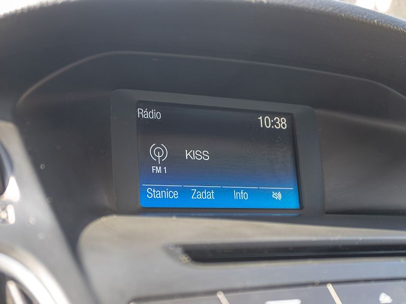 Ford Focus (2015) ČR 1.6D 85KW – PO ROZVODECH - fotka 16 z 43