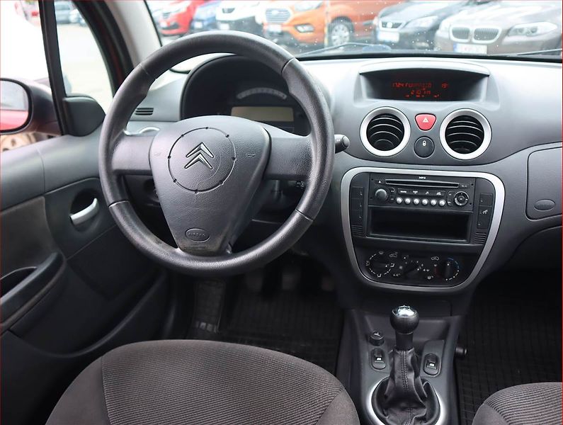 Citroën C3 (2008) 1.4 i, nová STK, jezdí výborně - fotka 7 z 14