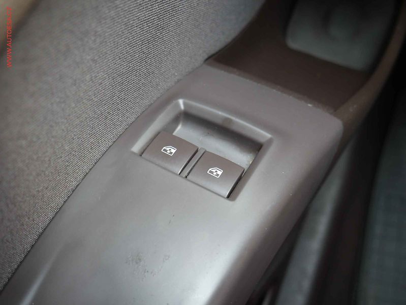 Opel Meriva (2010) 1.4i, 1.maj,ČR, AC, temp - fotka 11 z 18