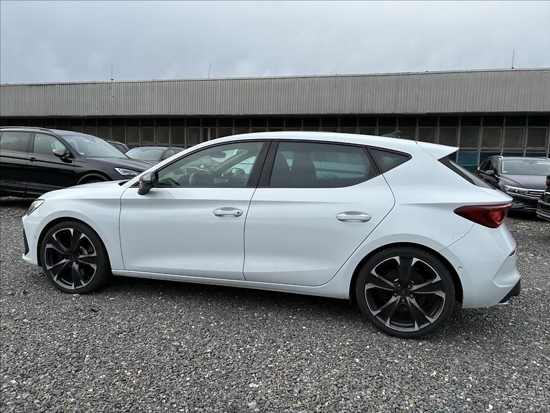 Cupra Leon 2,0 TSI 221 KW - fotka 3 z 29