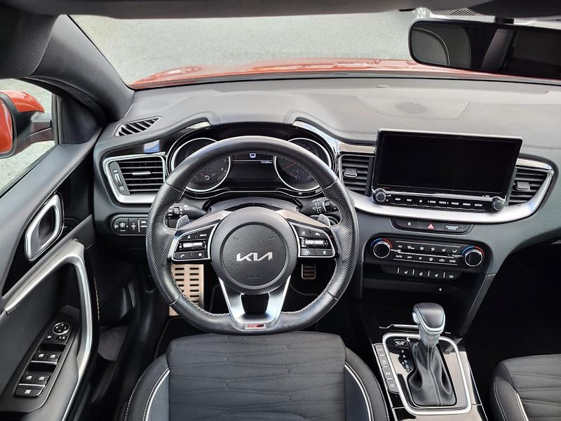 Kia ProCeed 1.5 T-GDI 118kW GT LINE *ČR - fotka 9 z 46