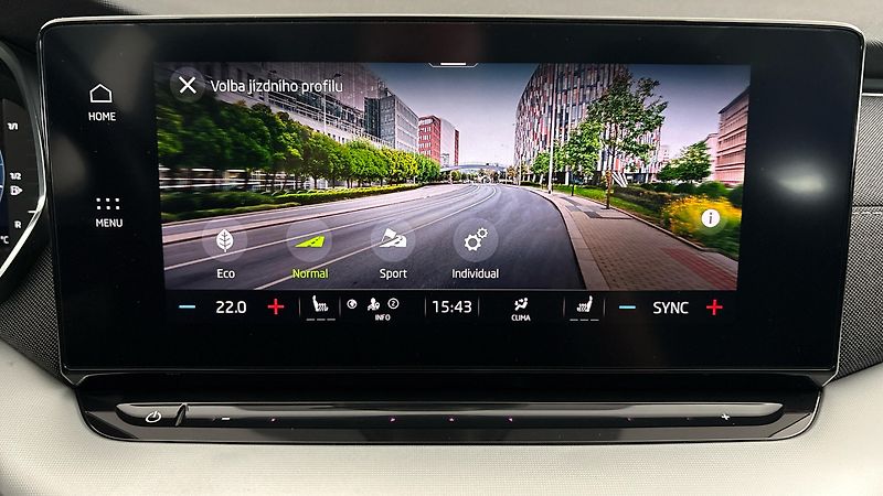 Škoda Octavia 2.0 TDI DSG Style - fotka 27 z 27