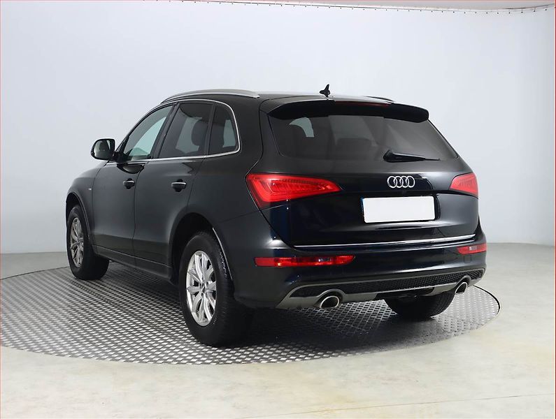 Audi Q5 (2015) S line 3.0 TDI, 4X4, Automat - fotka 4 z 23
