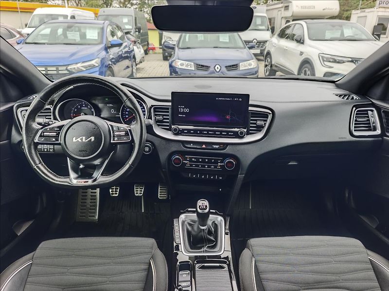 Kia ProCeed 1,5 T-GDI 118kW  GT-Line PLUS - fotka 16 z 24
