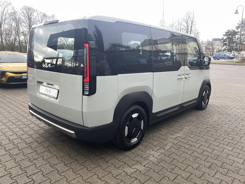 Kia PV5 (2026) 5P 4x2 PLUS 89 KW + 51,5 KWH - fotka 3 z 31