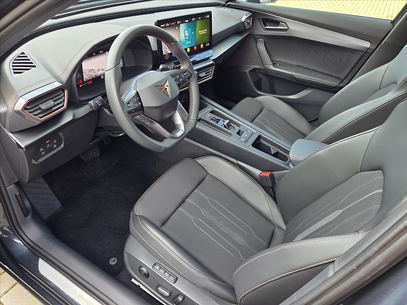 Cupra Formentor 2,0 TSi DSG 4x4 Matrix Tažné Z - fotka 9 z 25