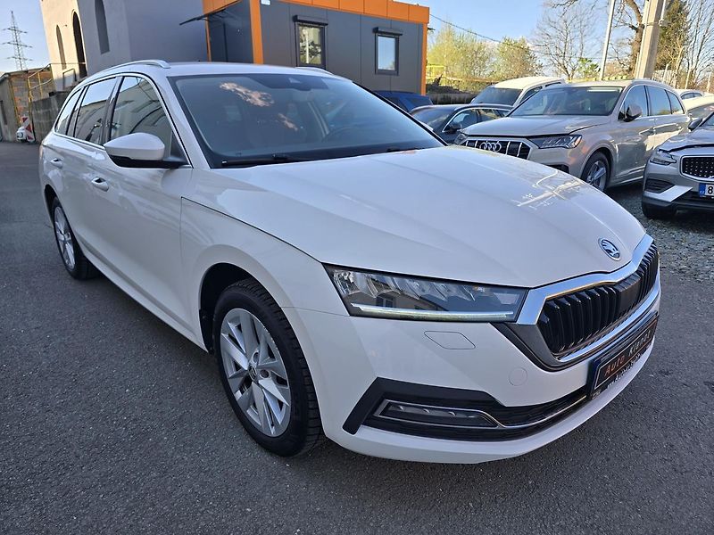 Škoda Octavia DSG STYLE 1.Maj. ČR DPH - fotka 2 z 43