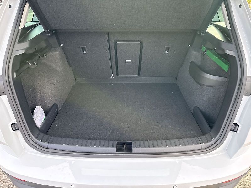 Škoda Karoq (2024) 1.5 TSI Selection - fotka 31 z 32